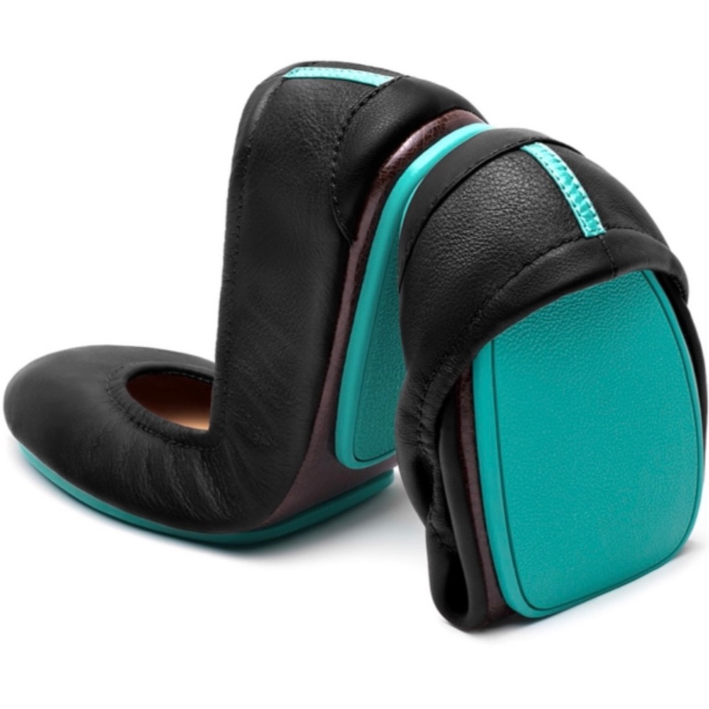 NWOT Tieks by Gavrieli Matte Black Flats